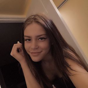 Meet your Posher, Kiana